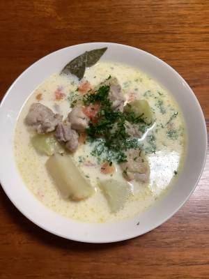 じゃがいもと鶏のトマトクリーム煮