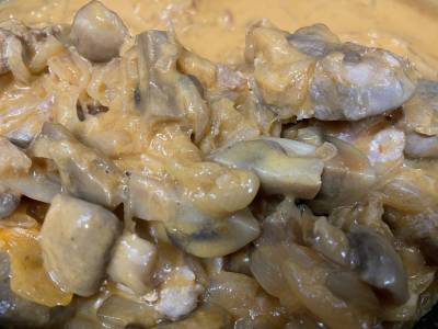 ホワイトビーフストロガノフ