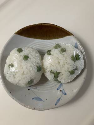 青豆ピラフおむすび