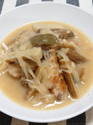 鶏肉とごぼうのワイン煮