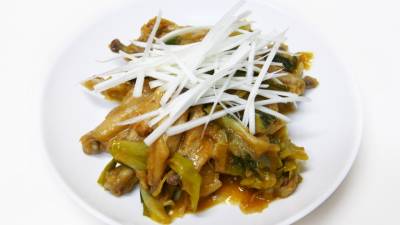 ねぎと鶏スペアリブのしょうがみそ煮