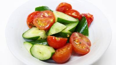 ミニトマトときゅうりのサラダ