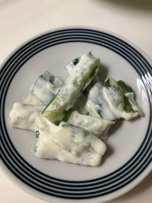 きゅうりのヨーグルトマヨソース