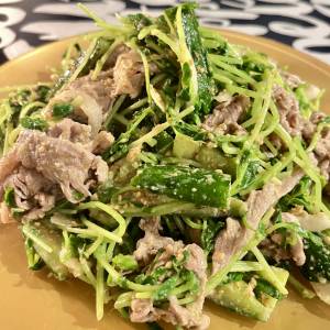 豆苗と豚しゃぶのごまあえ