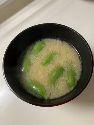 スナップえんどうのみそ汁