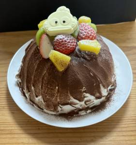 いちごのドームケーキ