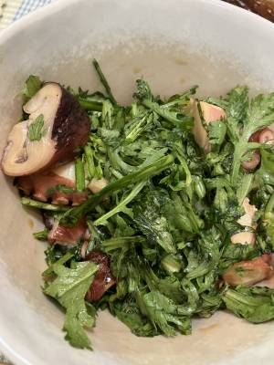 たこと春菊のサラダ