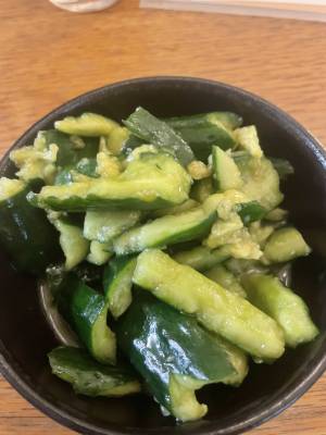 たたききゅうりのしょうゆ漬け