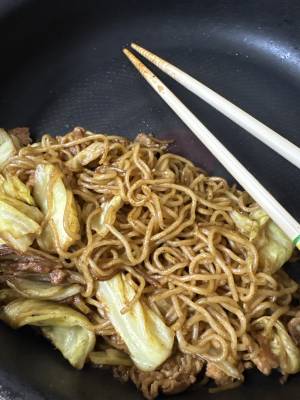 豚肉とキャベツの焼きそば