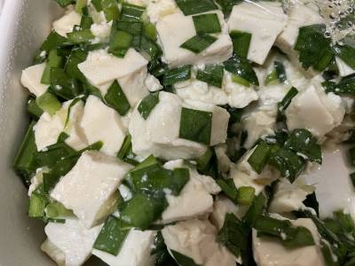 ひき肉と豆腐のにら炒め