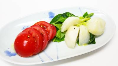 甘酒ドレッシングのトマトサラダ