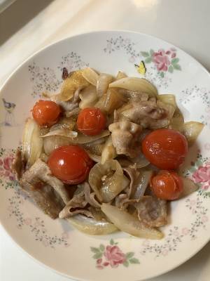 新たまと豚肉のしょうが焼き