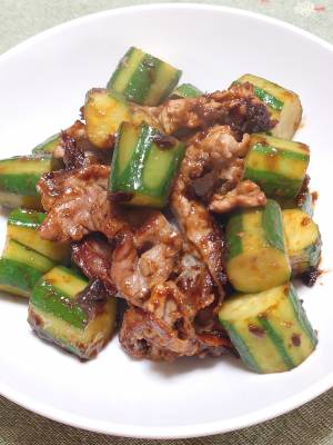 きゅうりと豚肉のスタミナ炒め