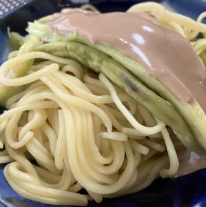 中華めんの蒸しなすのせ