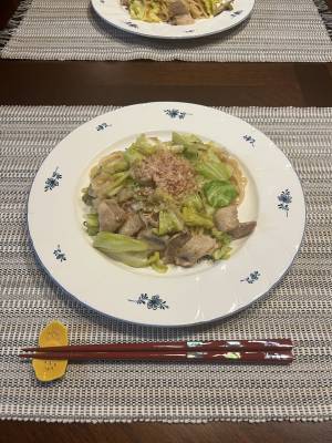 豚肉とキャベツの焼きうどん