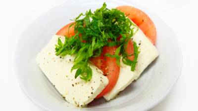 豆腐のカプレーゼ