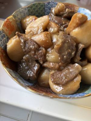 里芋と牛バラ肉の煮物