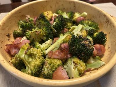 ブロッコリーとソーセージのトースター焼き