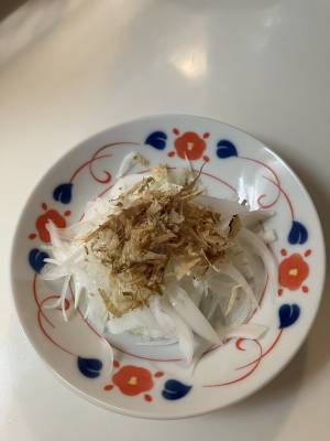 オニオンスライスのおかかじょうゆ