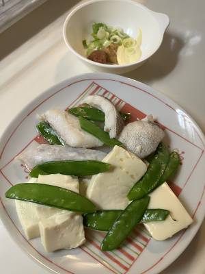 白身魚と豆腐のフライパン蒸し