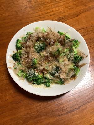 ブロッコリーのおかかチーズ