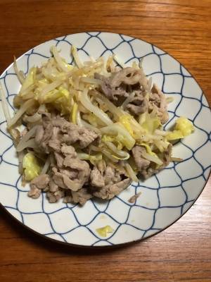 春キャベツで肉野菜炒め