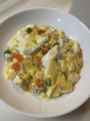 鶏ひき肉と豆腐の卵とじ