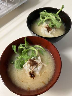 シューマイと小松菜のみそ汁