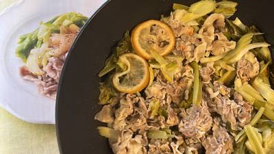 豚肉と春キャベツのオイル蒸し