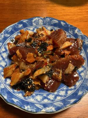 かつおとキムチのあえ物