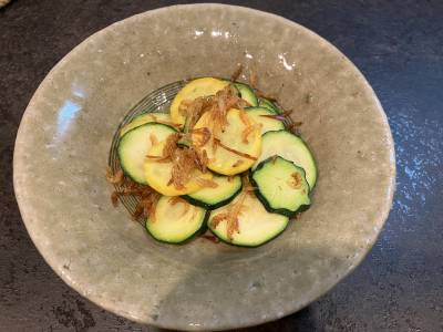 ズッキーニと桜えびの炒め物