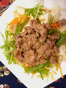 春キャベツと水菜の牛肉ドレッシングサラダ