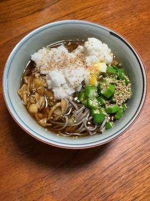 オクラとろろなめこそば