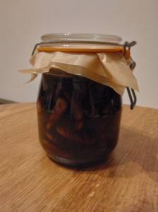 らっきょうの黒酢漬け