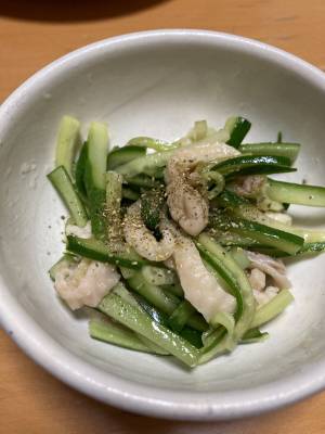 鶏皮ときゅうりのあえ物