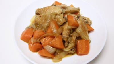 鶏スペアリブの甘辛煮