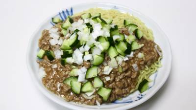 きゅうりとねぎのジャージャー麺