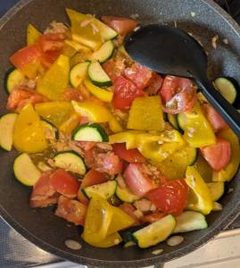 夏野菜のツナ炒め