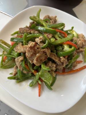 ピーマンと豚肉のにんにくみそ炒め