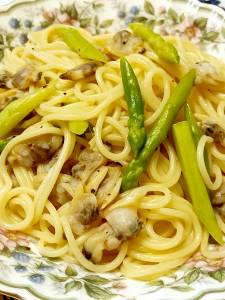 アスパラボンゴレビアンコ