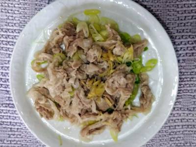 豚バラ肉のねぎ蒸し