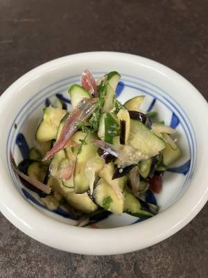 なすとみょうがのあけぼの漬け