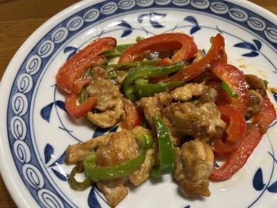 ピーマンと豚肉のにんにくみそ炒め