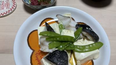 白身魚と豆腐のフライパン蒸し