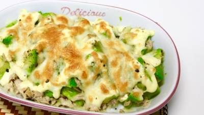 ツナとアボカドのチーズ焼き