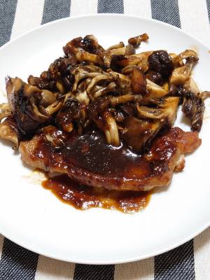 きのこたっぷりウスター風味のポークジンジャー