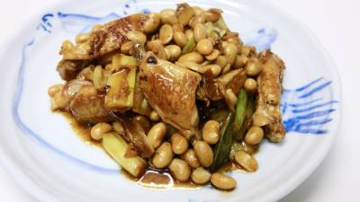大豆と手羽中のオイスター煮