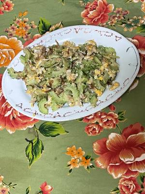 ツナとゴーヤーのチャンプルー