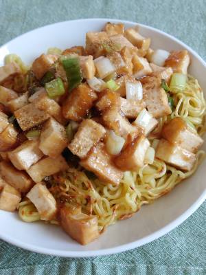 厚揚げとねぎの焼きそば