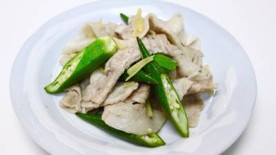 オクラと豚肉のしょうが炒め